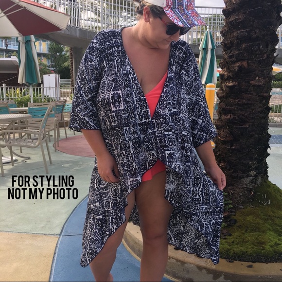 LuLaRoe Shirley - Picture 6 of 6